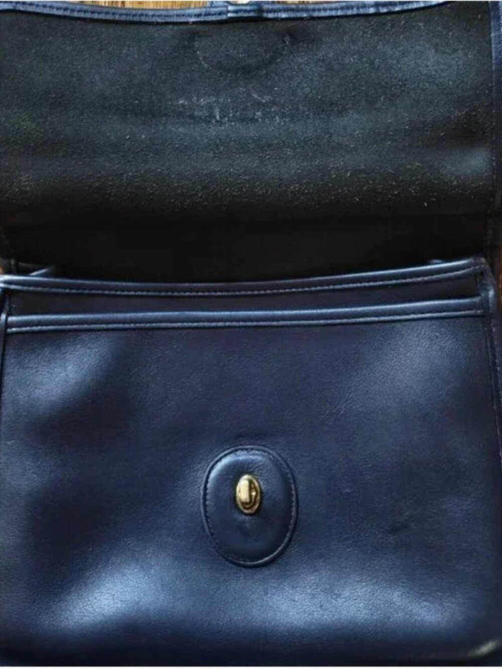 Authentic Coach 9927 Black Glove Leather Willis Station Crossbody Shoulder Bag - Picture 9 of 12